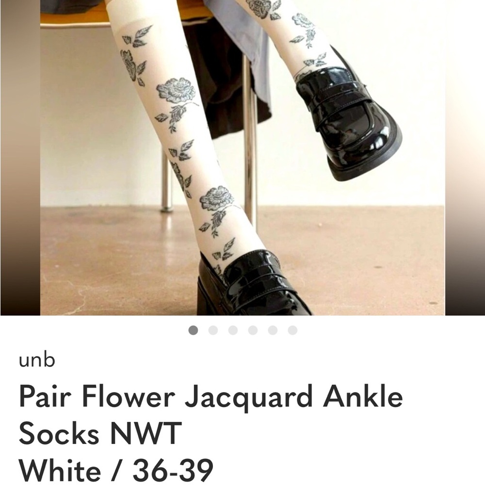 White Floral Jacquard Ankle Socks
